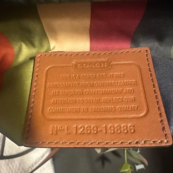 Coach Willis Brown Leather Women's crossbody with the legacy lining…. - Picture 8 of 10